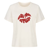 Premium Damen T-Shirt "Kiss Your Stylist" – Dein Statement für Style & Leidenschaft!