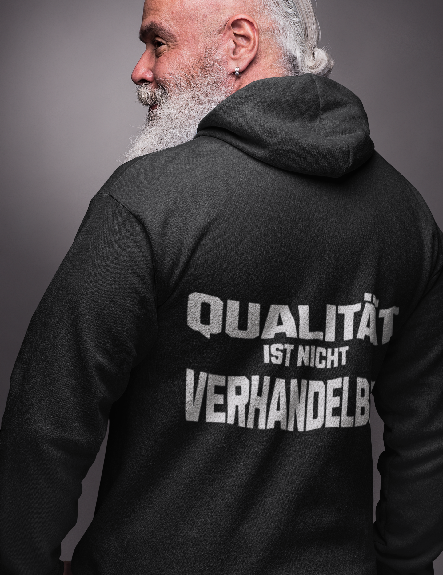 Hoodie_Qualitaet_ist_nicht_verhandelbar_off_white.png