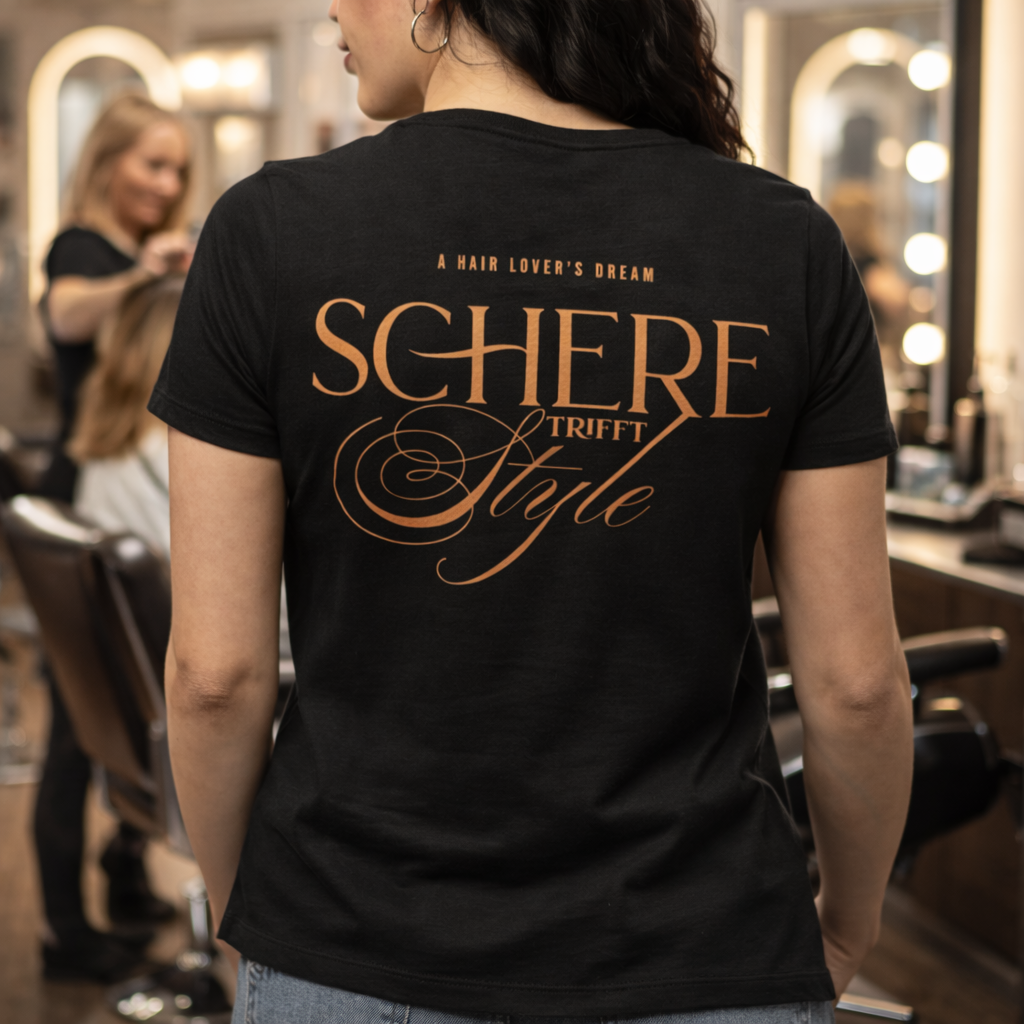 SCHERE TRIFFT STYLE Unisex T-Shirt Backprint