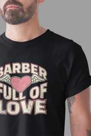 Premium T-Shirt "Barber Full of Love" – Zeig deine Leidenschaft fürs Handwerk!