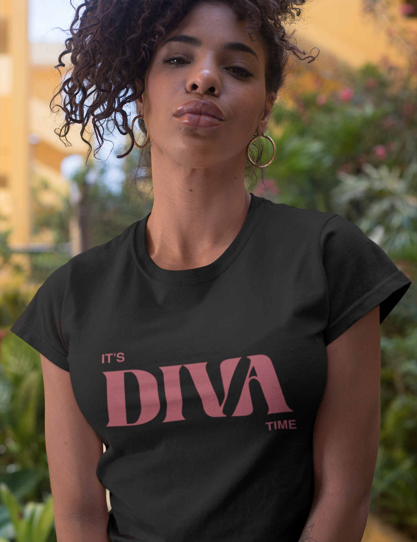 its_diva_time_t-shirt.png